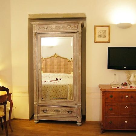 Melarancio Apartments Florence Room photo