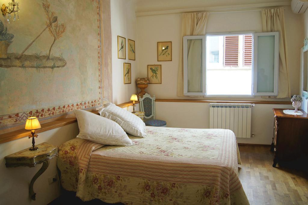 Melarancio Apartments Florence Room photo